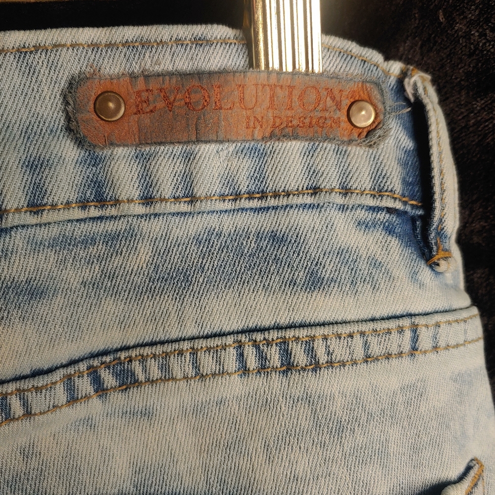 Evolution Jeans - Picture 9 of 11